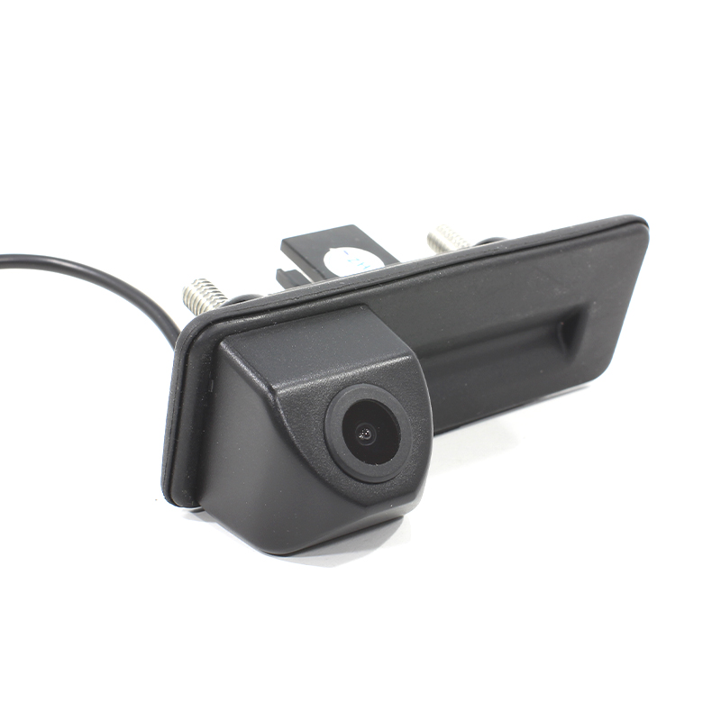 Автомобильная камера заднего вида Skoda Octavia Fabia Superb Rapid Volkswagen Passat Touareg Sharan Tiguan Audi (2803)