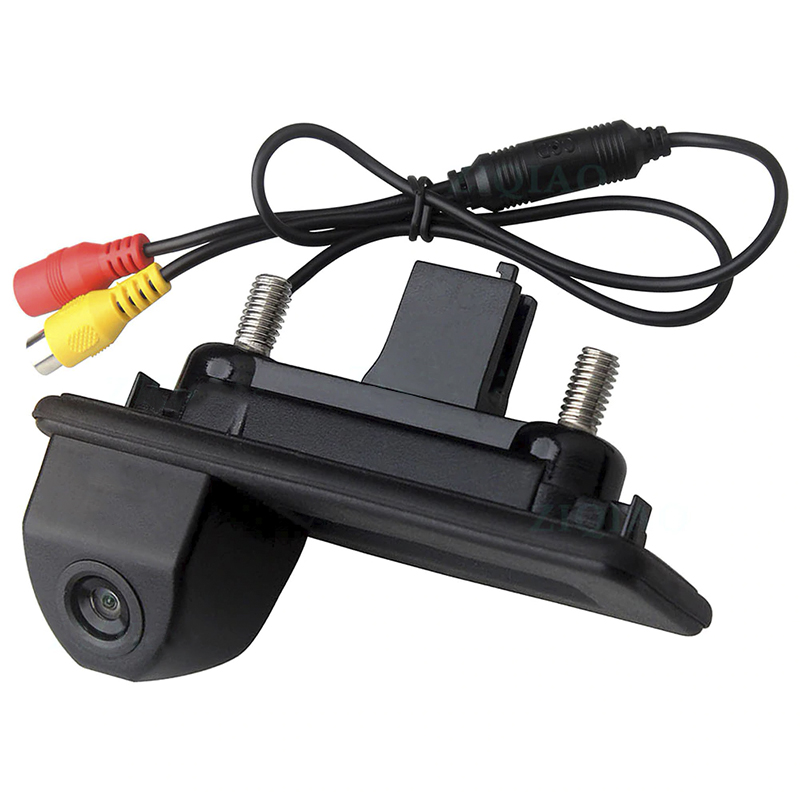 Автомобильная камера заднего вида Skoda Octavia Fabia Superb Rapid Volkswagen Passat Touareg Sharan Tiguan Audi (2803)