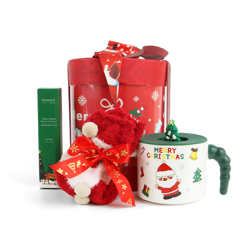Рождественский подарочный набор 23 чашка крем для рук носки новогодние подарок на новый год
