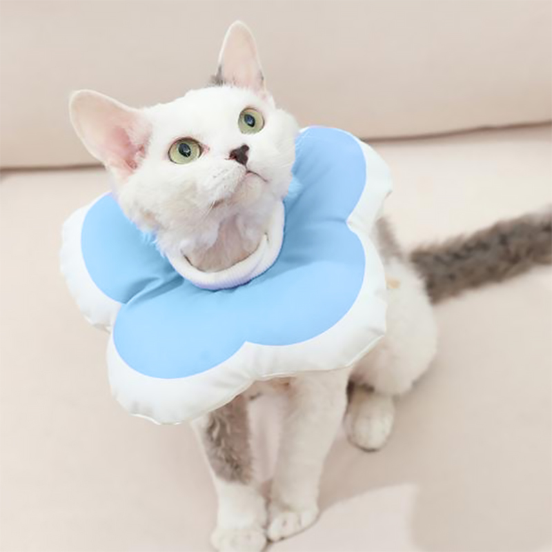 Мягкий воротник-подушка для кошек DT1018 послеоперационный защитный от вылизывания M Blue