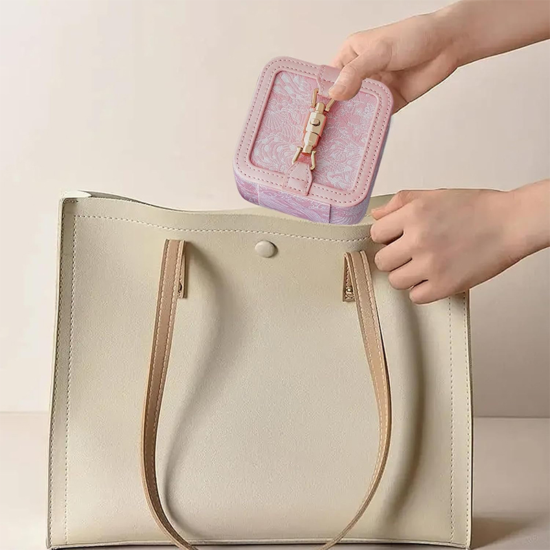 Шкатулка Casegrace SP-01328 для украшений и ювелирных изделий портативная с замком 10*10*5 см Pink