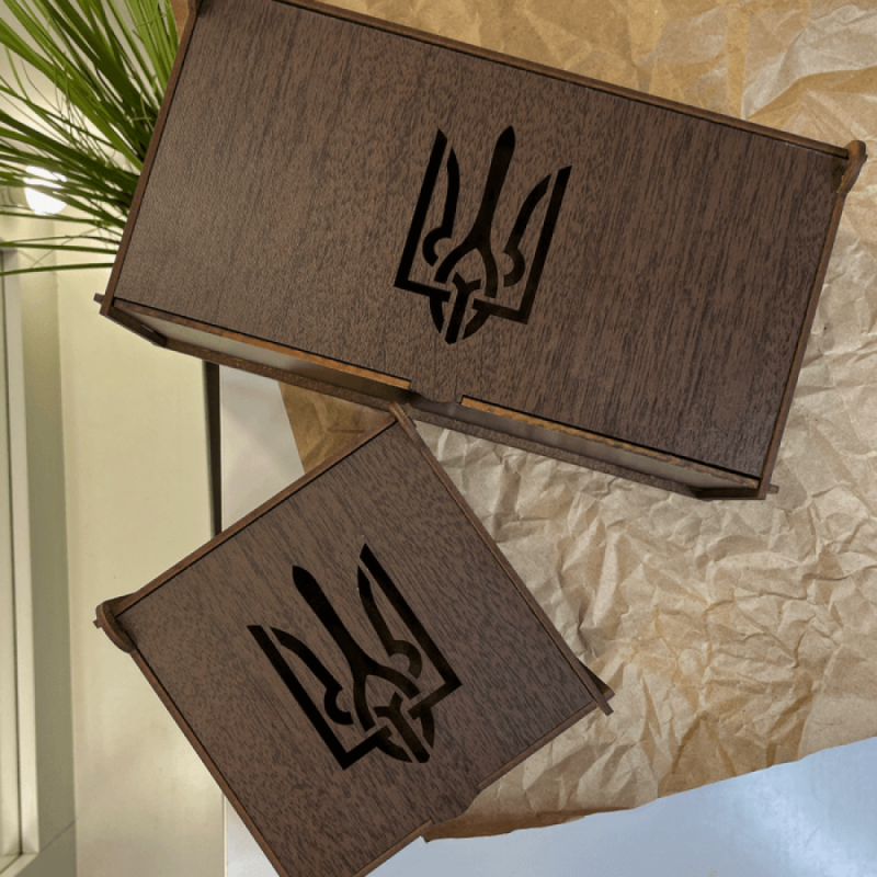 Дерев'яна подарункова коробка мала