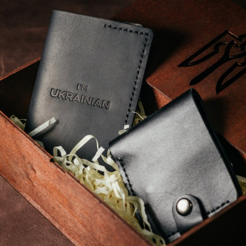 Жіночий подарунковий набір з гаманця Біфолд та обкладинки на паспорт