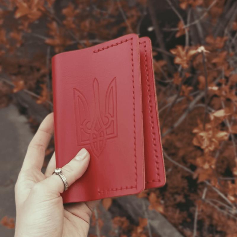 Жіночий набір з гаманця, обкладинки на паспорт та ключниці в червоному кольорі