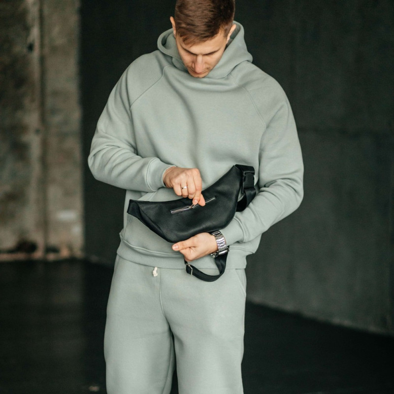 Чоловіча шкіряна чорна сумка на пояс бананка Brooklyn