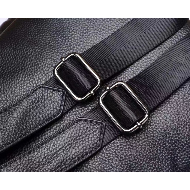 Шкіряний класичний жіночий рюкзак 26х32х15, наплічна сумка з багатьма відділеннями, чорна