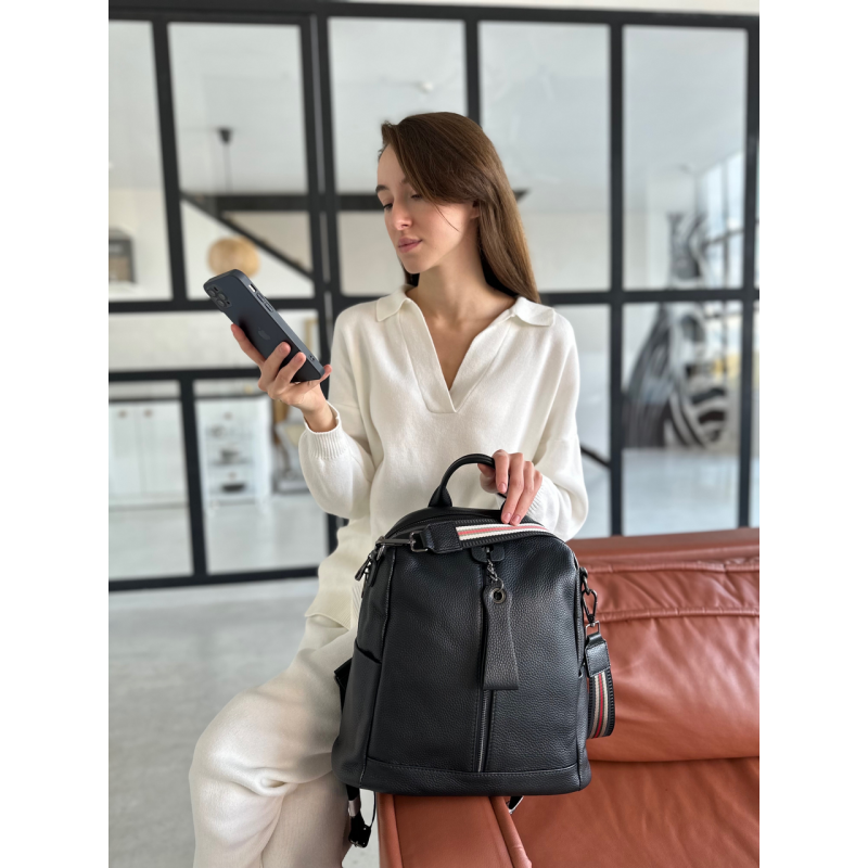 Жіночий рюкзак молодіжний шкіряний міський 23х30х13, сумка на спину для роботи, чорна