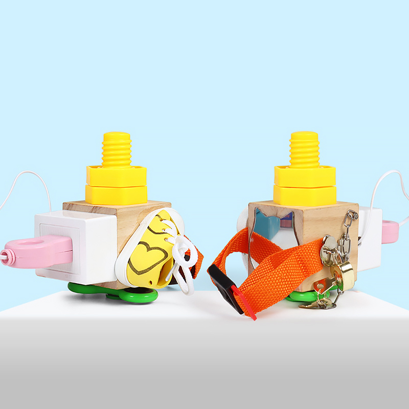 Детская развивающая игрушка XM-5568 Бизикуб развивающий Куб