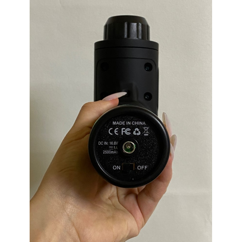 Новинка 2024 року! Перкусійний масажер – 30 швидкостей, 21 насадка, батарея 2500 mAh, кейс (чорний).