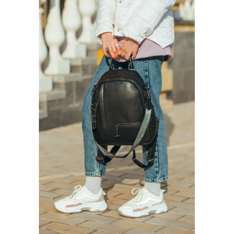 Жіночий шкіряний рюкзак міський 23х32х13, сумка для міста, подорожей та  відпочинку, чорна