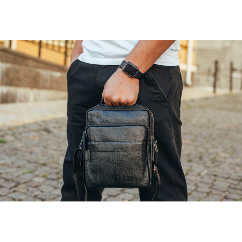 Сумка через плече з натуральної шкіри 22х24х6 / месенджер для активного чоловіка, чорний