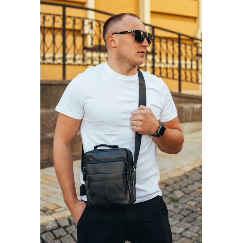 Сумка через плече з натуральної шкіри 22х24х6 / месенджер для активного чоловіка, чорний