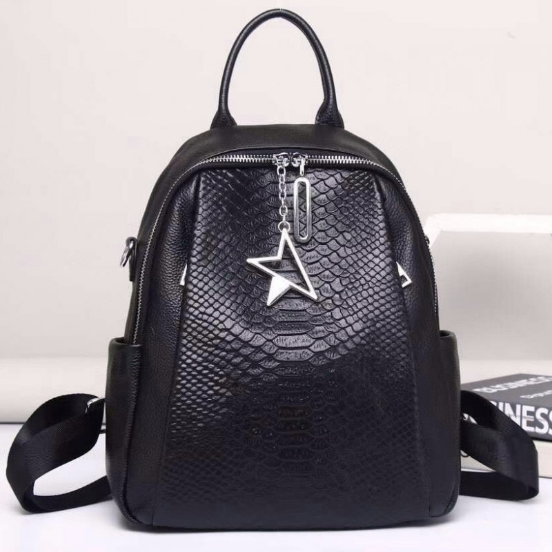 Жіночий рюкзак шкіряний міський з ременцем 23х30х11, сумка на спину для навчання, чорна