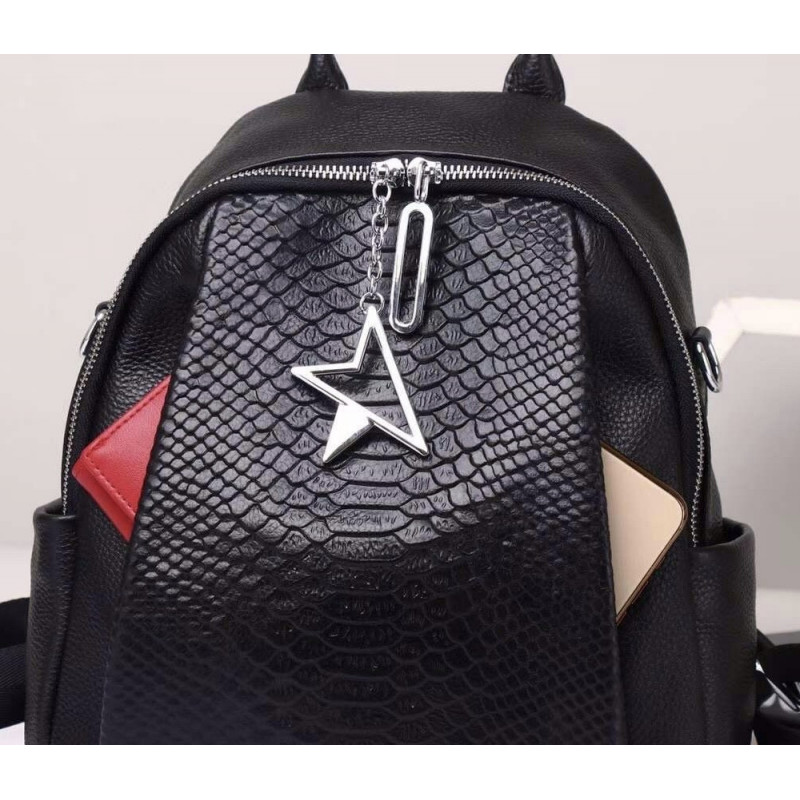 Жіночий рюкзак шкіряний міський з ременцем 23х30х11, сумка на спину для навчання, чорна