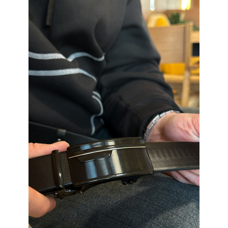 Чоловічий шкіряний ремінь із пряжкою автомат 4978