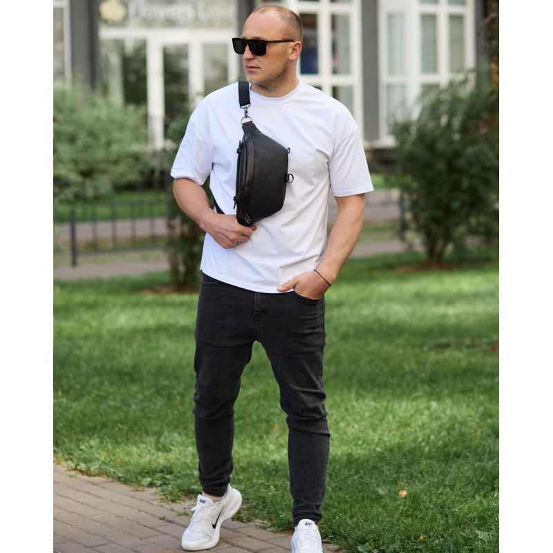 Стильна чоловіча бананка з натуральної гладкої шкіри 22х27х8, рюкзак нагрудний з принтом NM-58744 чорний