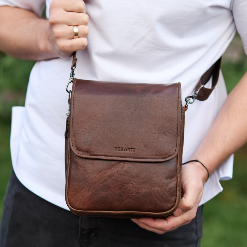 Барсетка з клапаном через плече 24х20х6, чоловіча сумка з гладкою шкірою Tiding Bag TD-81020 коричнева