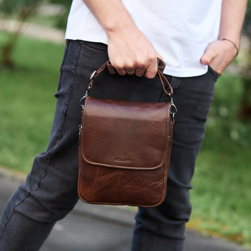 Барсетка з клапаном через плече 24х20х6, чоловіча сумка з гладкою шкірою Tiding Bag TD-81020 коричнева
