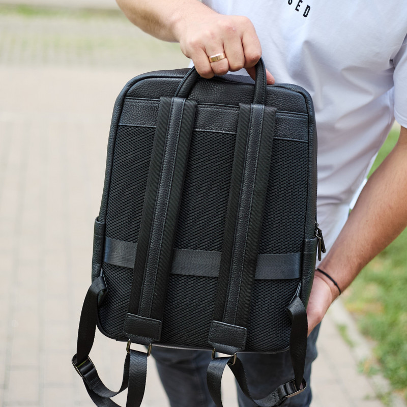 Міський чоловічий рюкзак із натуральної шкіри 40х30х18, наплічник для роботи та подорожей, чорний